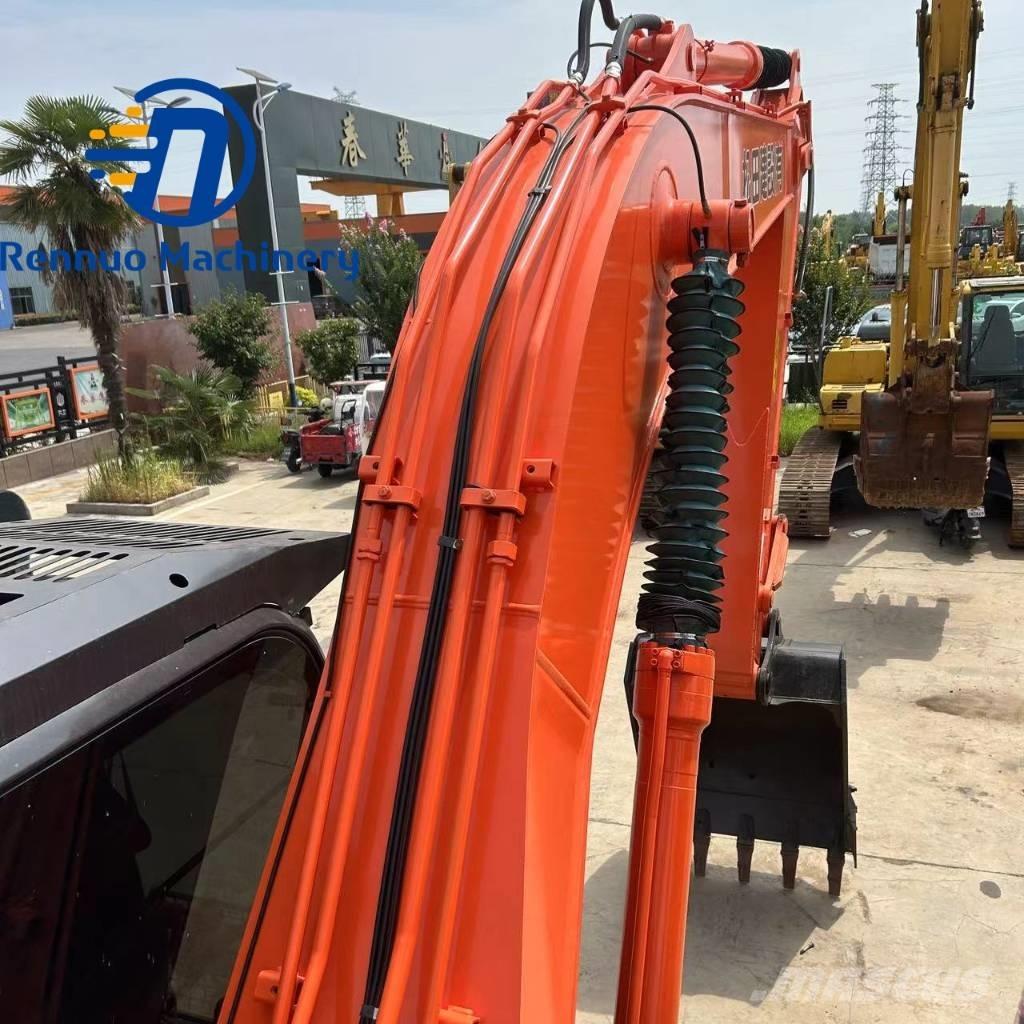 Hitachi ZX 200 Pásová rýpadla