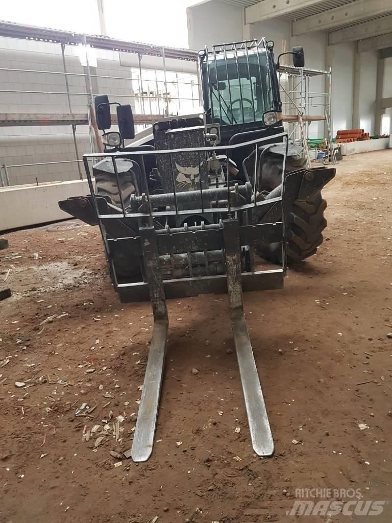 Bobcat T 36120 SL Teleskopické manipulátory