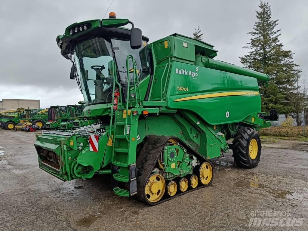 John Deere T670i Sklízecí mlátičky
