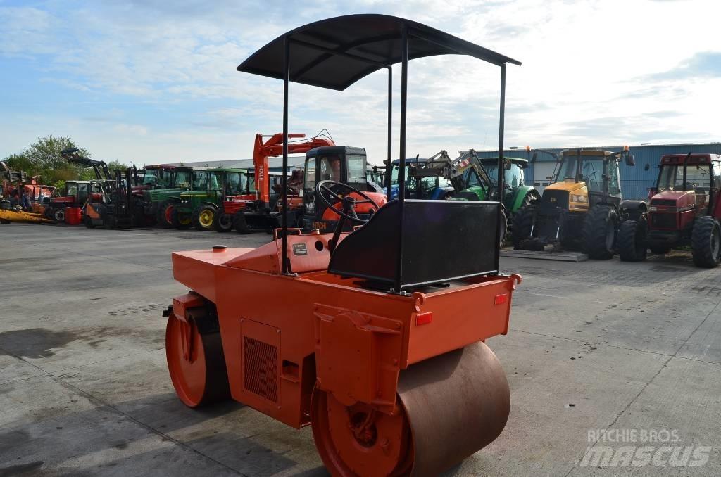 Bomag BW 90 Tandemové válce