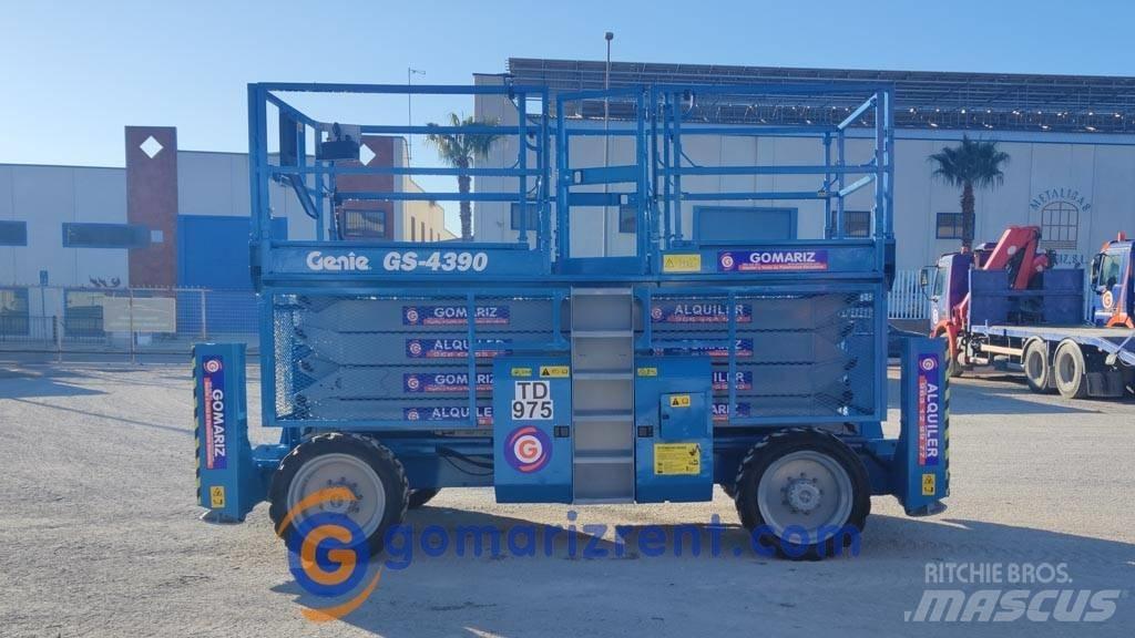 Genie GS 4390 Nůžková zvedací plošina