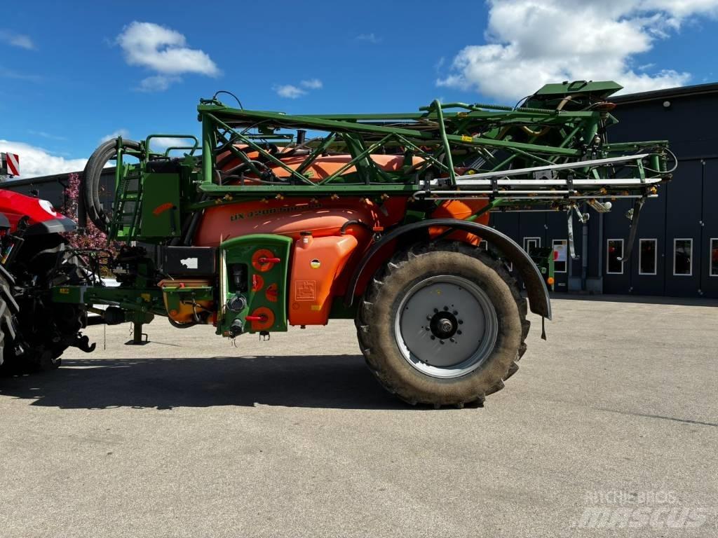 Amazone UX 4200 Tažené postřikovače