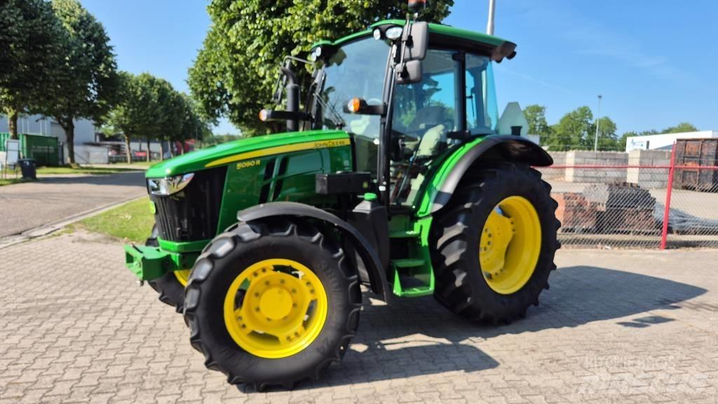 John Deere 5090 R Traktory