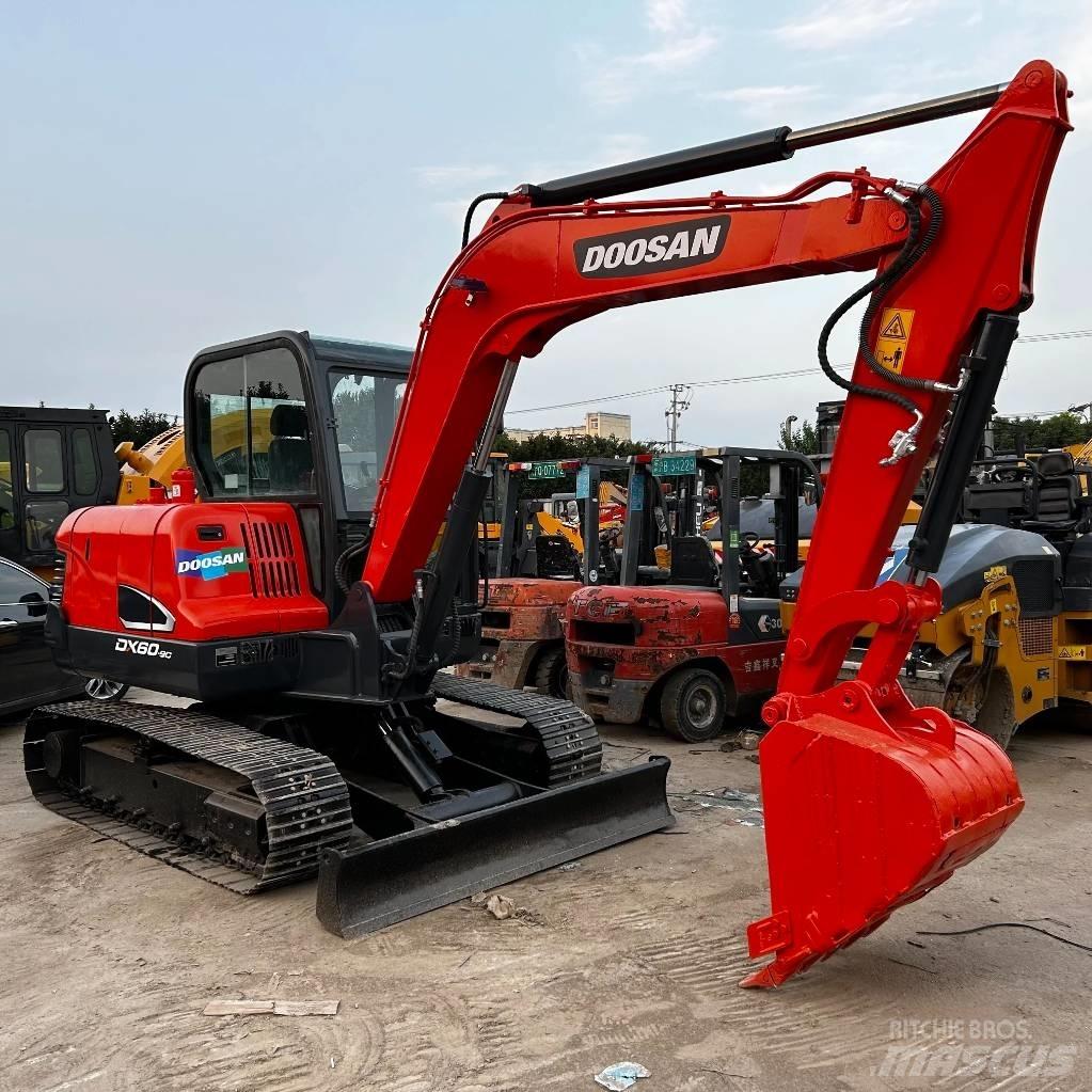 Doosan DX60 Pásová rýpadla