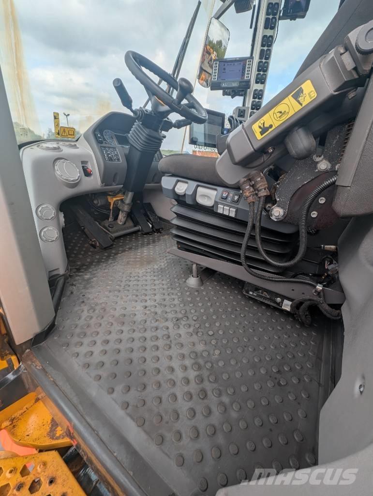 Volvo L 220 H Kolové nakladače