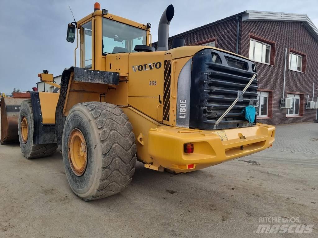 Volvo L 180 E Kolové nakladače