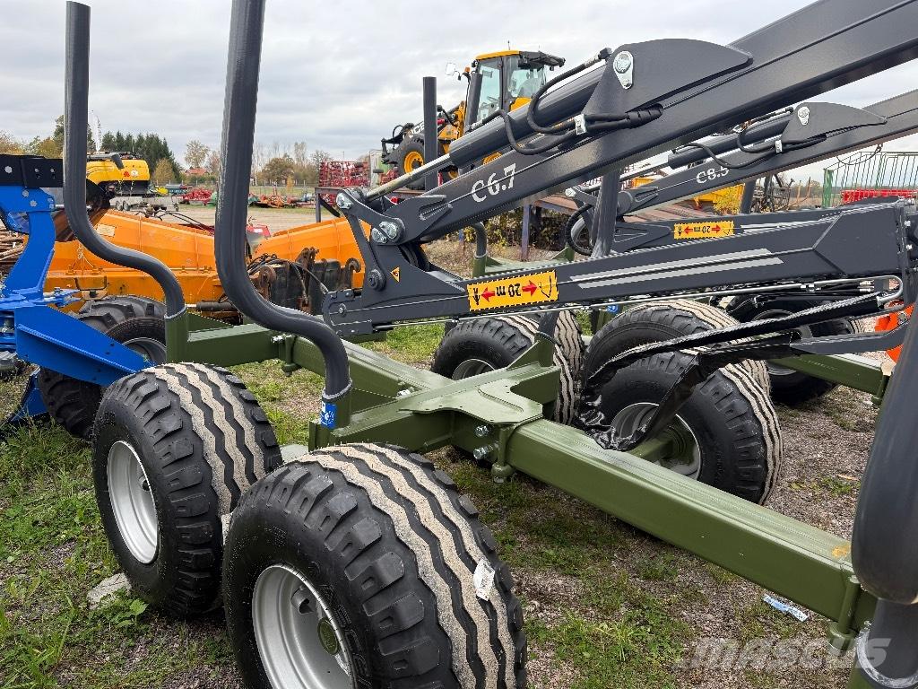 Farma T9 DS 6,7 kran Lesnické přívěsy