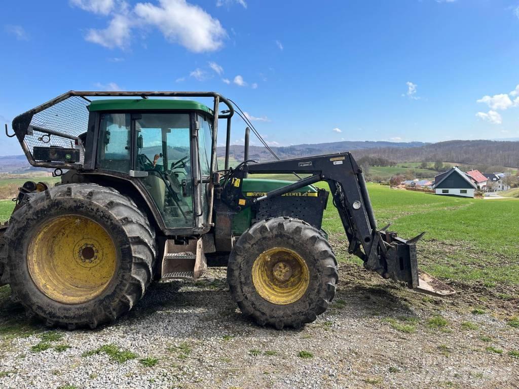 John Deere 6210 Lesní traktory