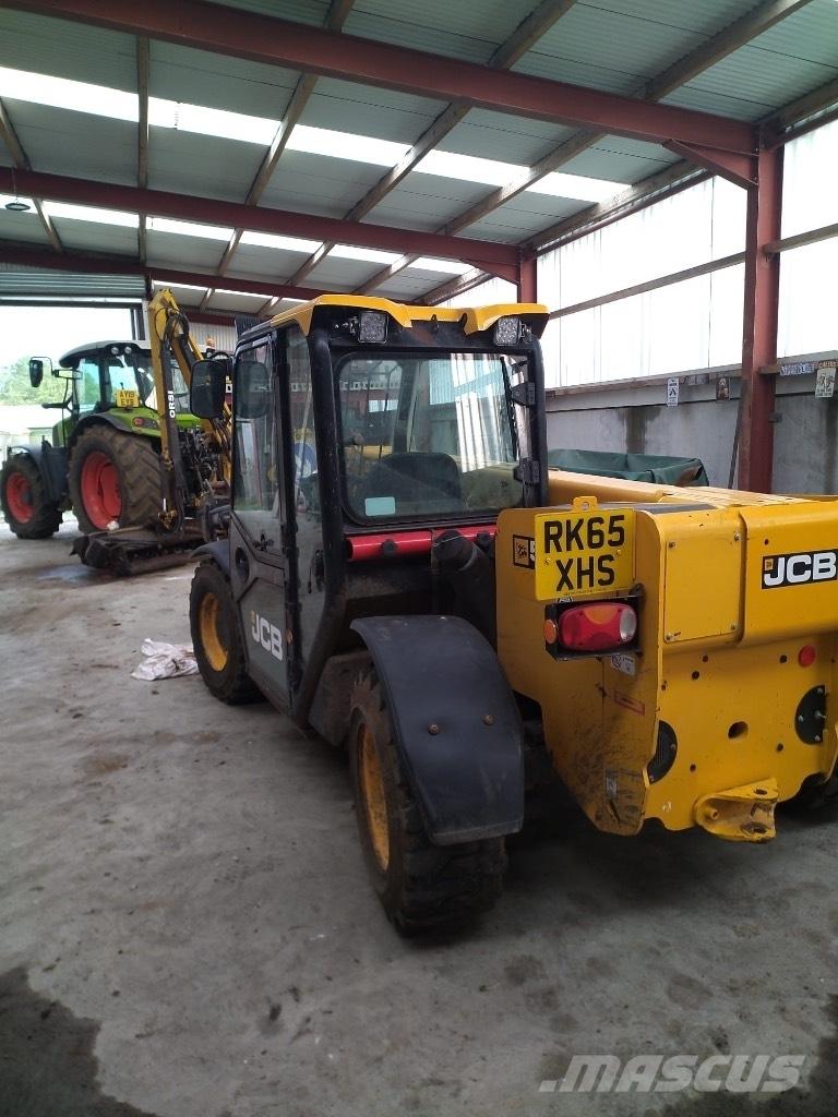 JCB 525-60 Teleskopické manipulátory