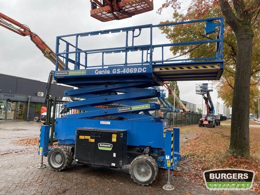Genie GS4069 DC Nůžková zvedací plošina
