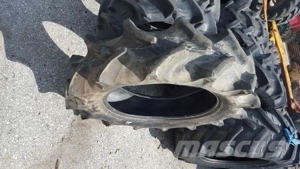  Pneus 9.5-24 Pneumatiky, kola a ráfky