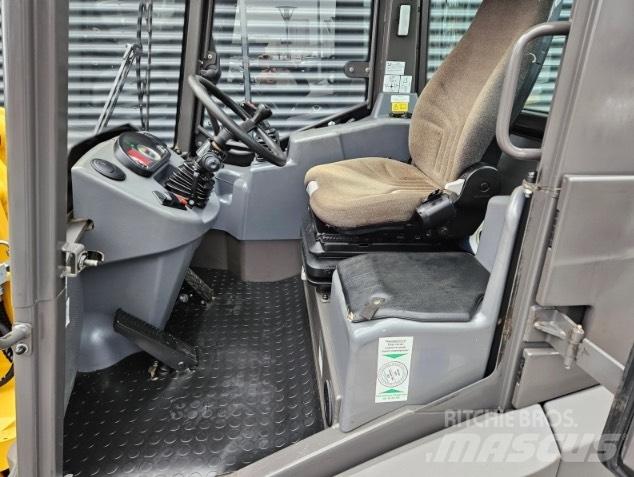 Mecalac AX 850 Kolové nakladače