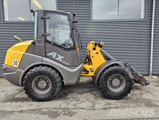 Mecalac AX 850 Kolové nakladače