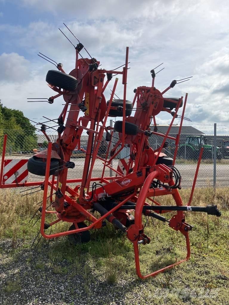 Kuhn GF 8702 Obraceče a shrabovače sena