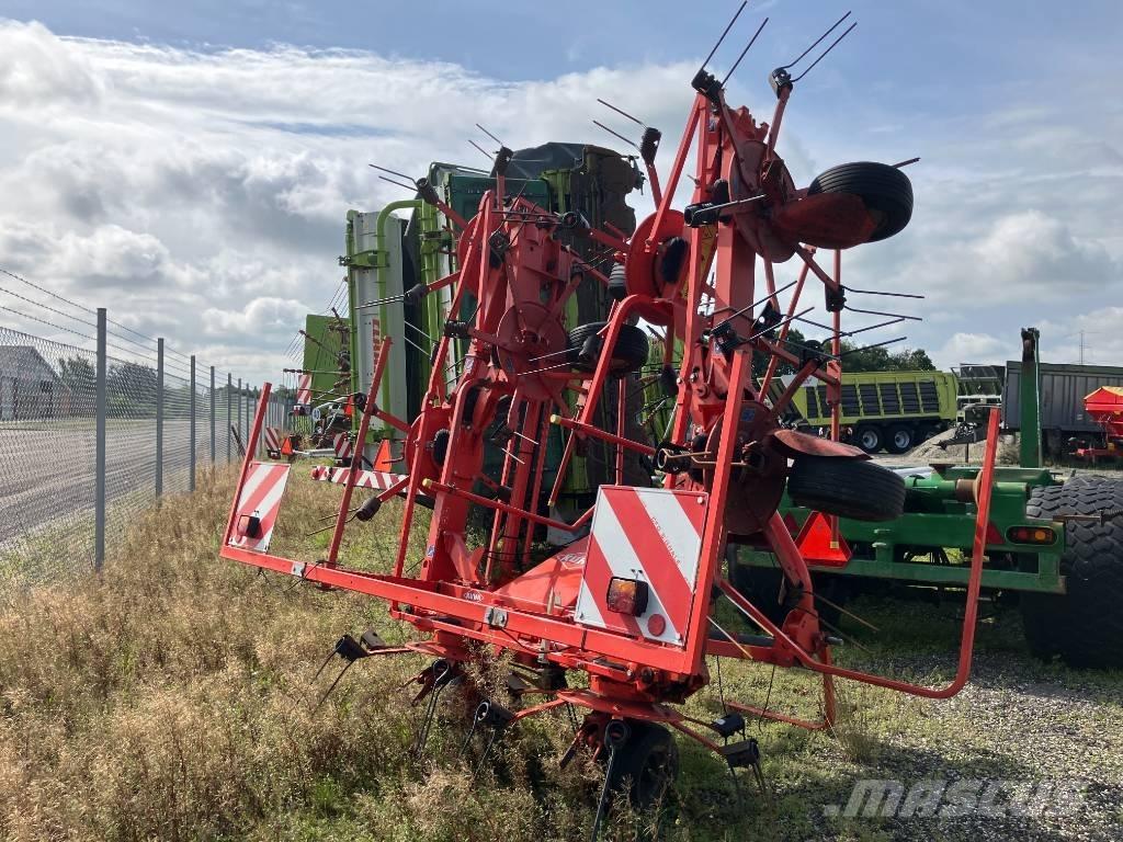 Kuhn GF 8702 Obraceče a shrabovače sena