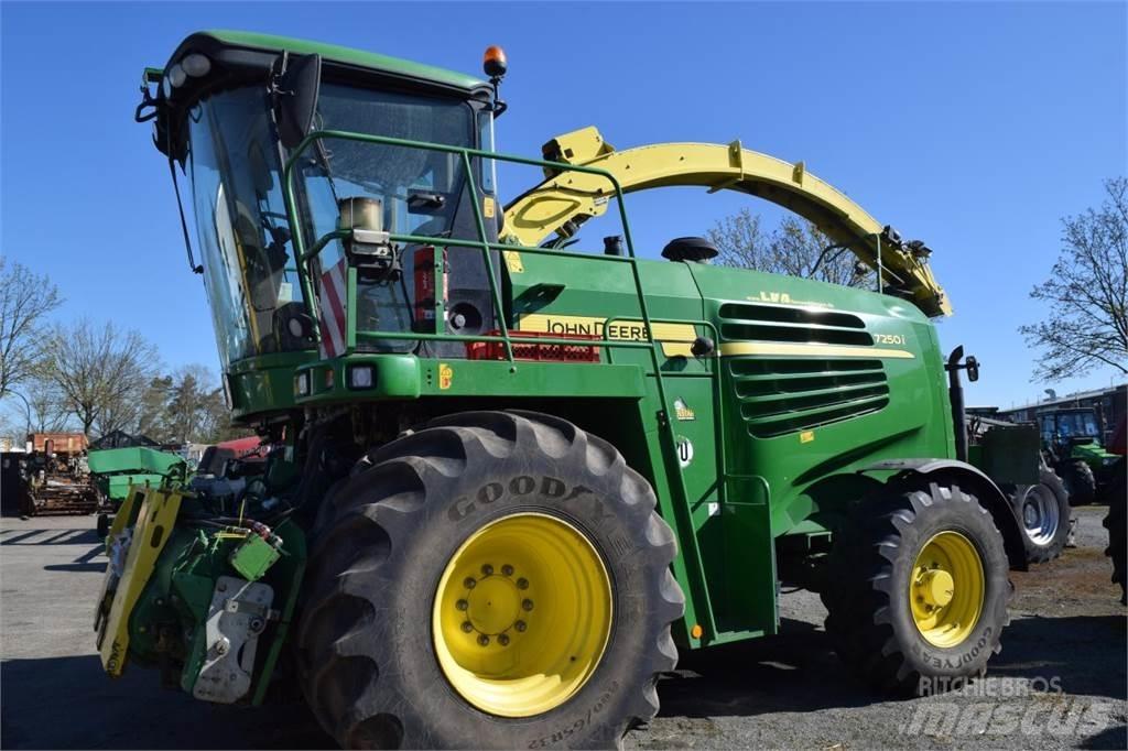 John Deere 7250 i Samojízdné sekačky