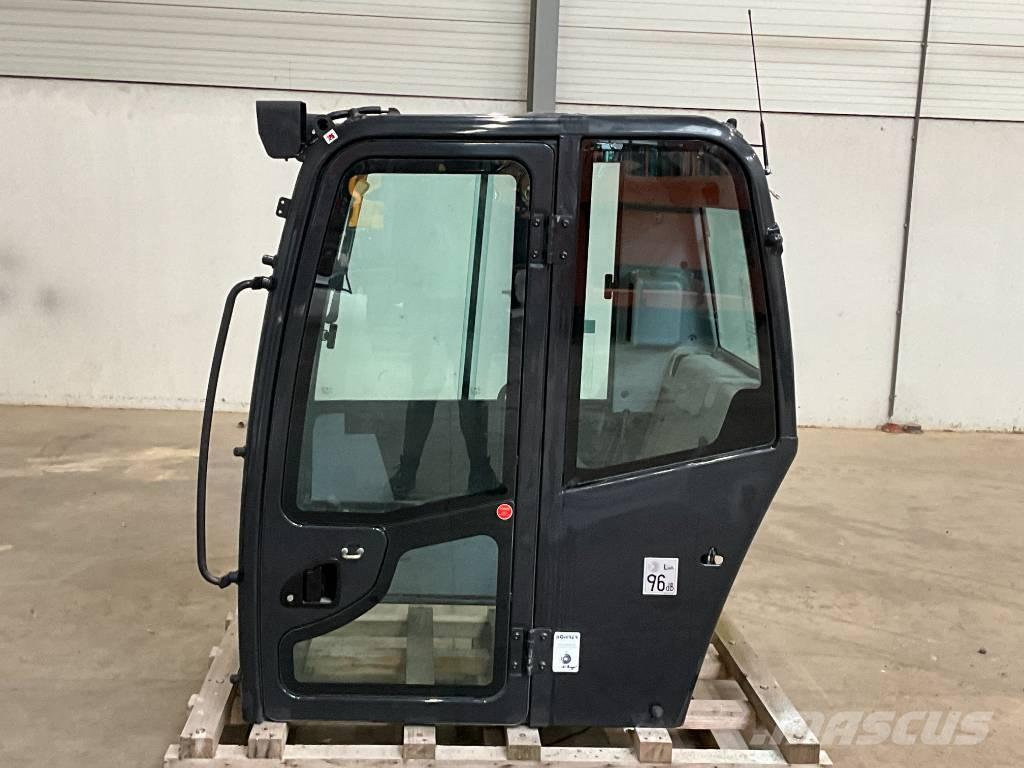 Kubota KX 080-4 A 2 Kabiny a interiér