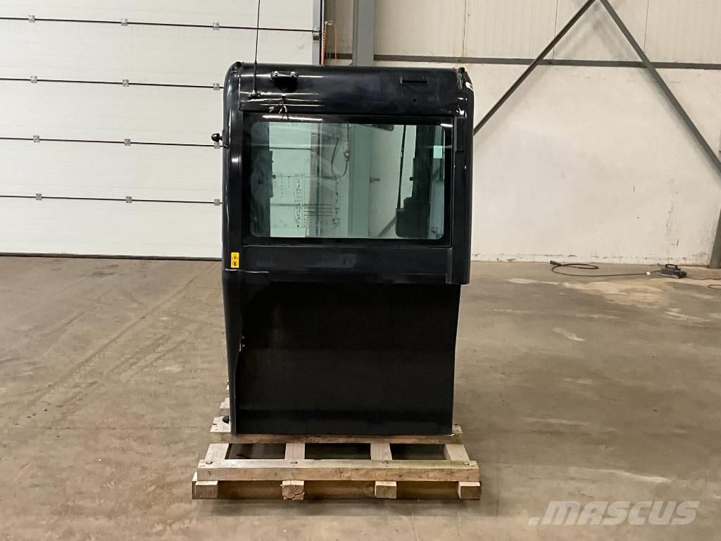 Kubota KX 080-4 A 2 Kabiny a interiér