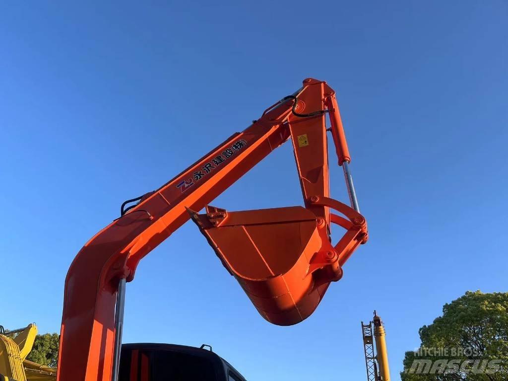 Hitachi ZX70 Pásová rýpadla