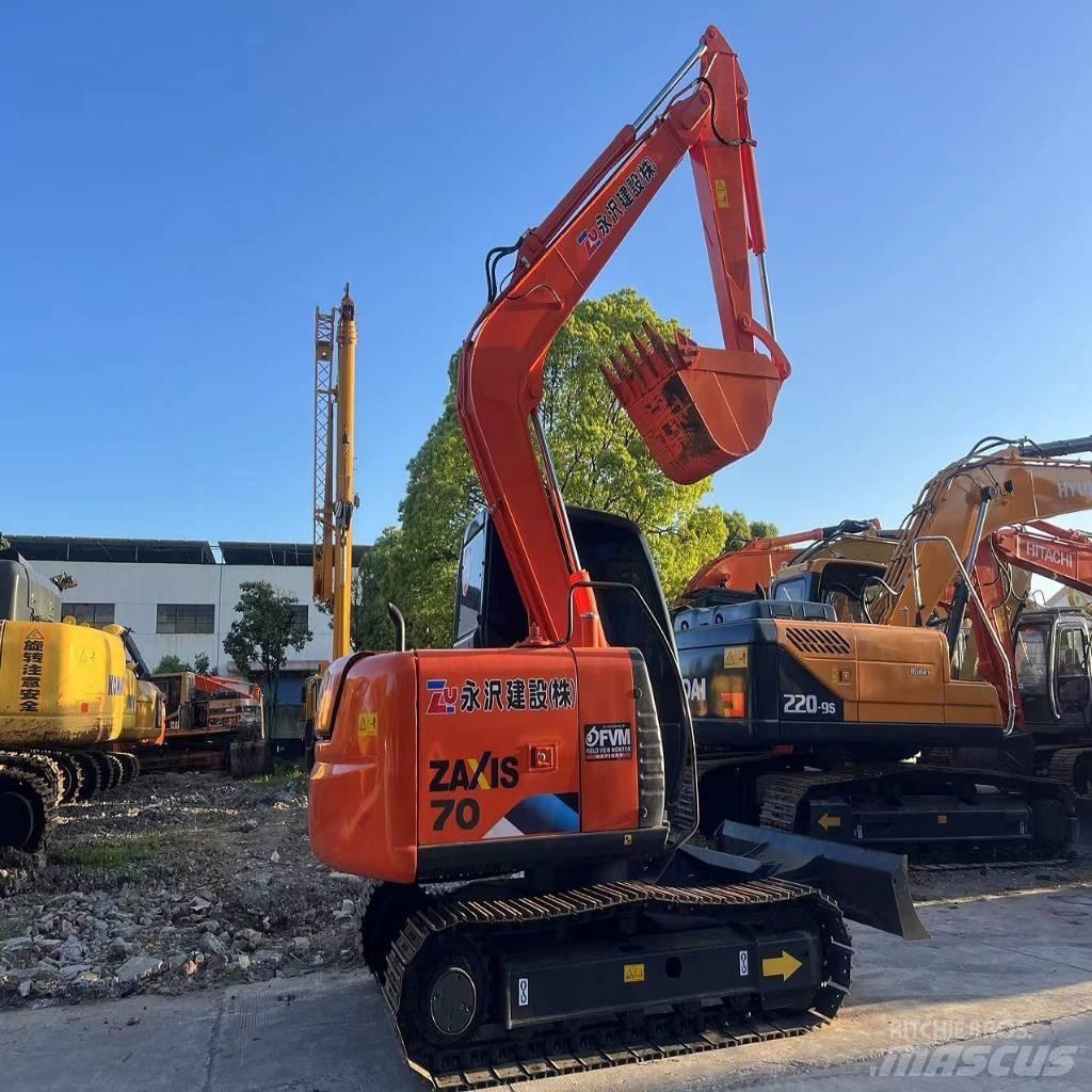 Hitachi ZX70 Pásová rýpadla
