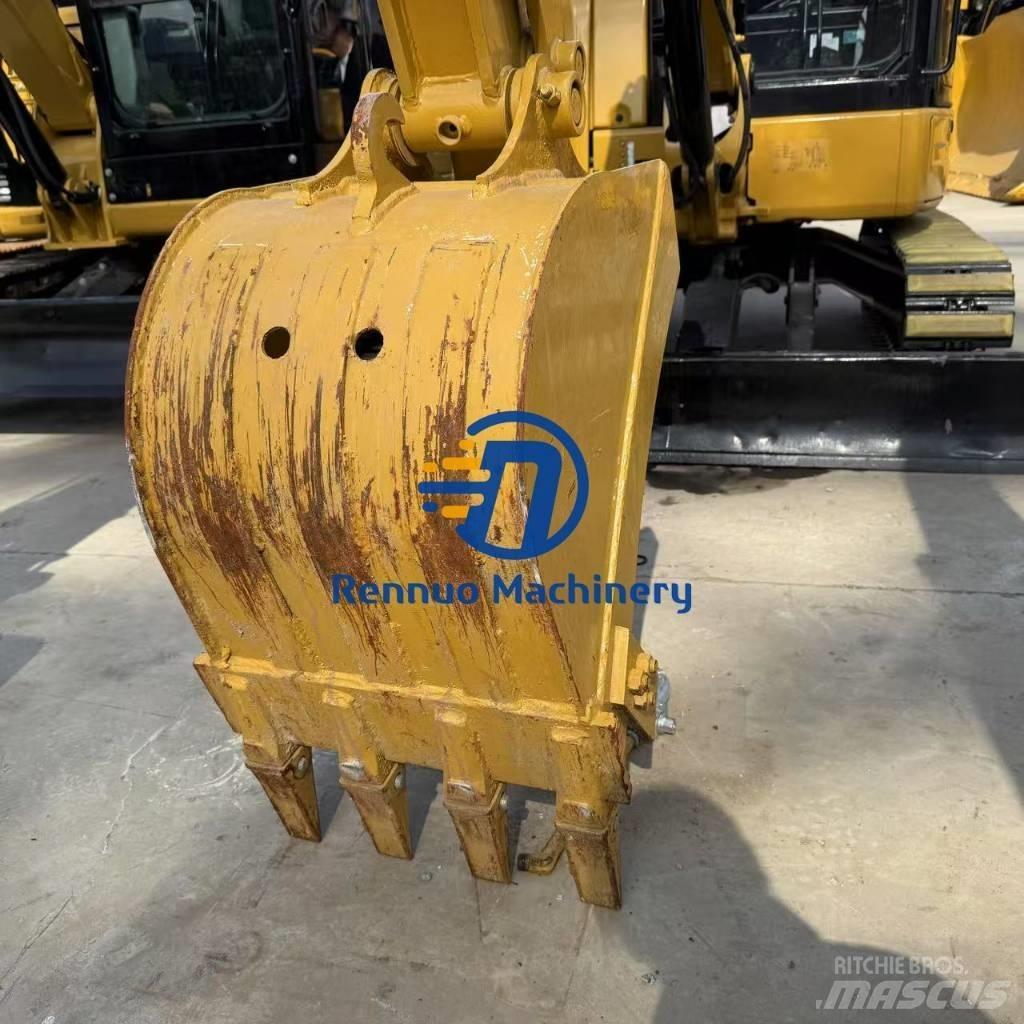 CAT 303.5 E Mini rýpadla < 7t