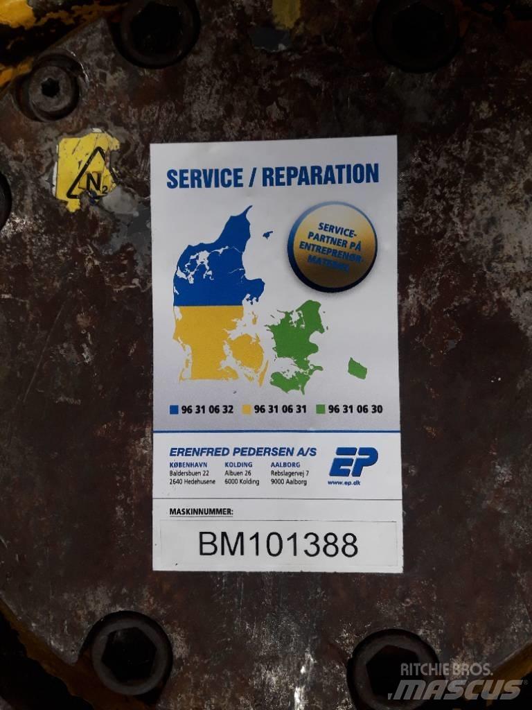 Atlas Copco SB 450 Bourací kladiva / Sbíječky