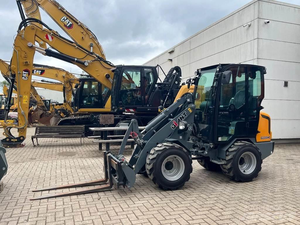 GiANT G2200HD Kolové nakladače