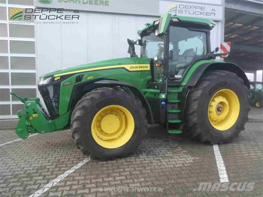 John Deere 8R 370 Traktory