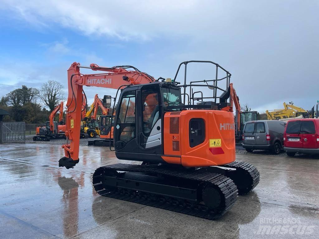 Hitachi ZX 135 US-6 Pásová rýpadla
