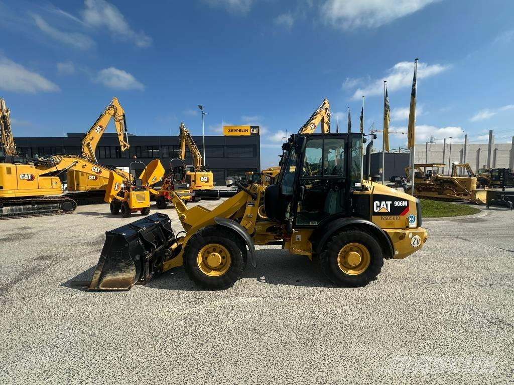CAT 906 M Kolové nakladače
