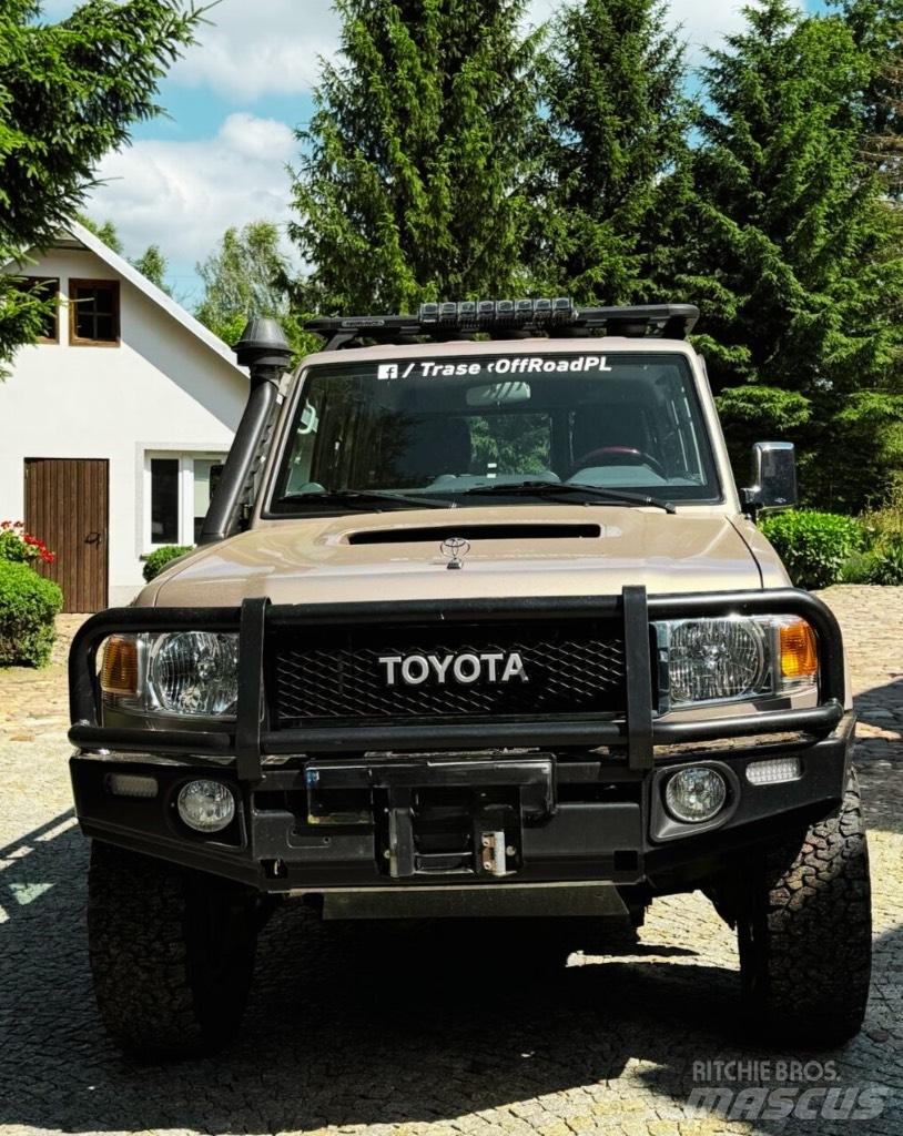 Toyota Landcruiser Terénní vozidla