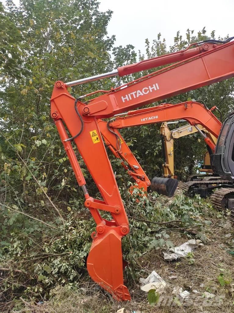 Hitachi ZX 70 Midi rýpadla 7t - 12t