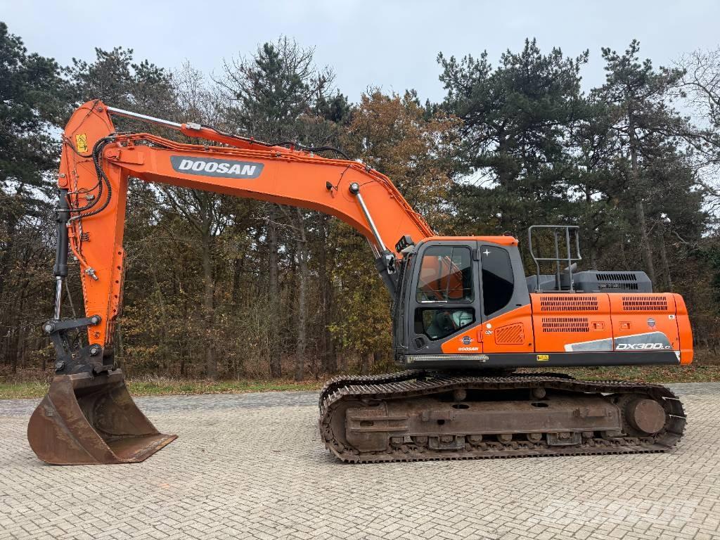 Doosan DX 300 LC Pásová rýpadla