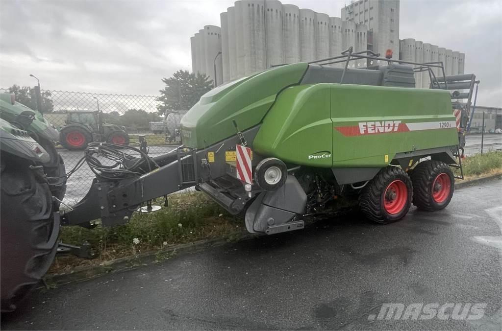 Fendt 1290 S Lis na hranaté balíky