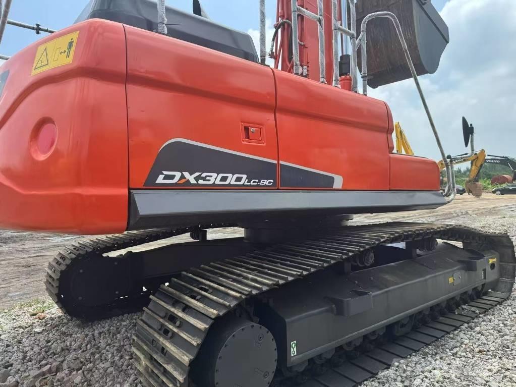 Doosan DX300-9C Pásová rýpadla
