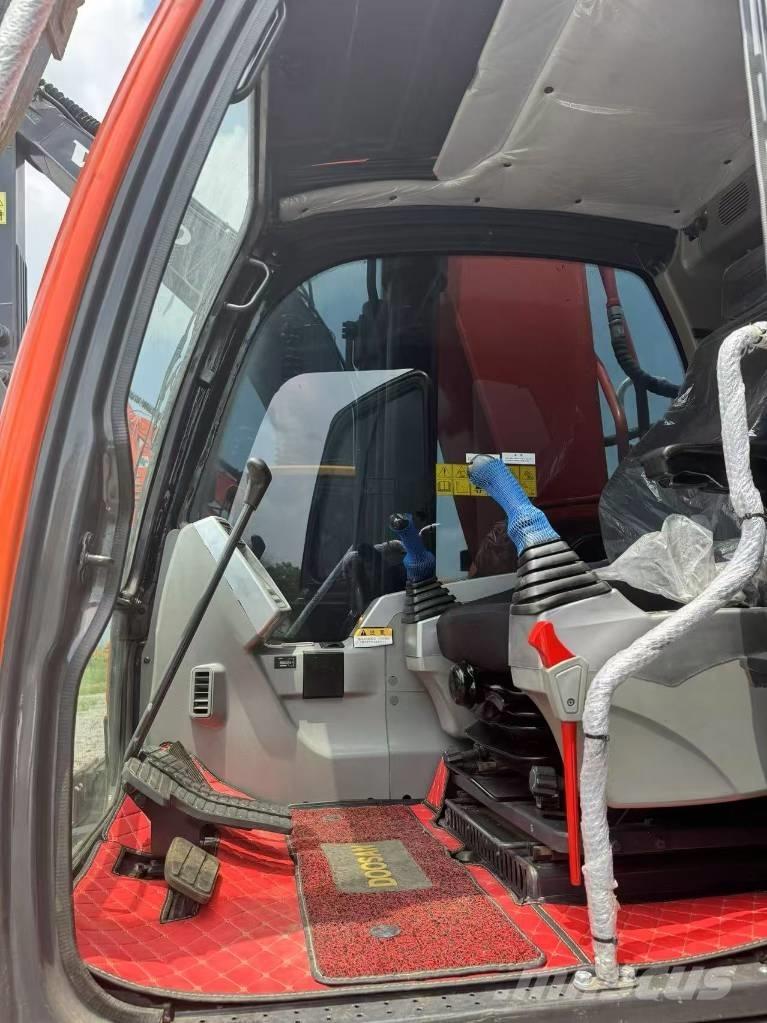 Doosan DX300-9C Pásová rýpadla