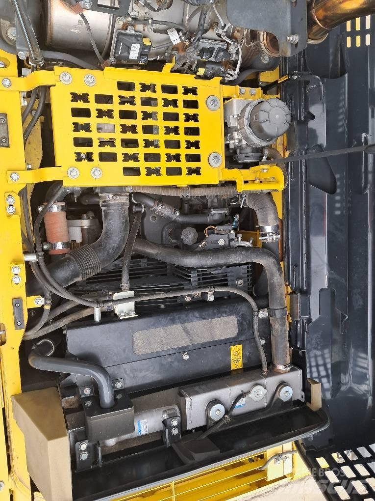 Komatsu PC210LCI-11 Pásová rýpadla