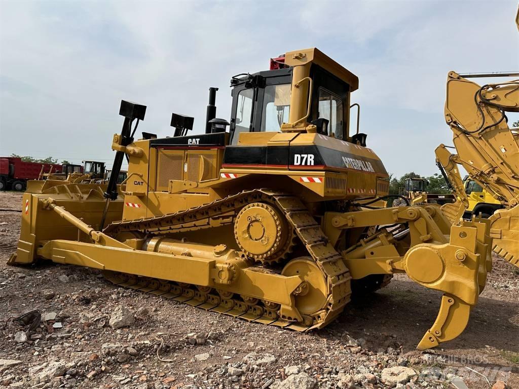 CAT D 7 R Pásové dozery