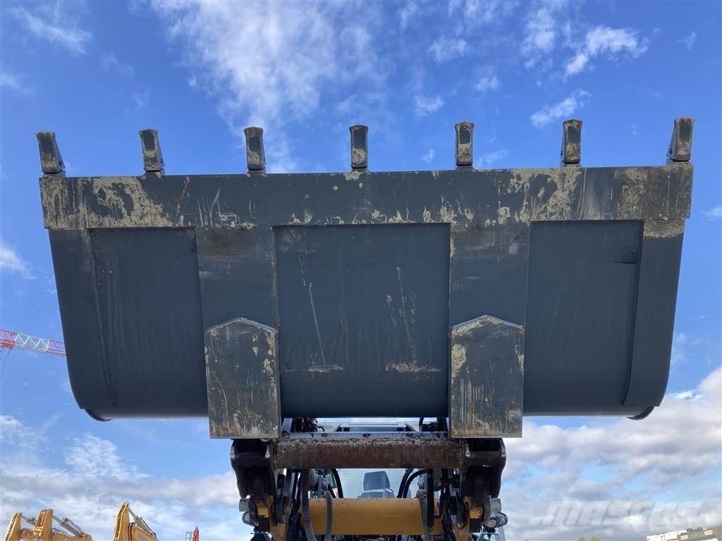 Liebherr L 538 Kolové nakladače