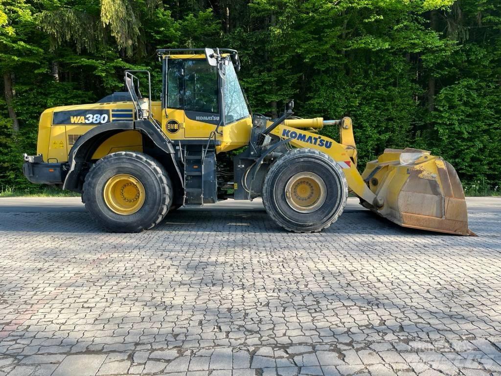 Komatsu WA 380-8 Kolové nakladače