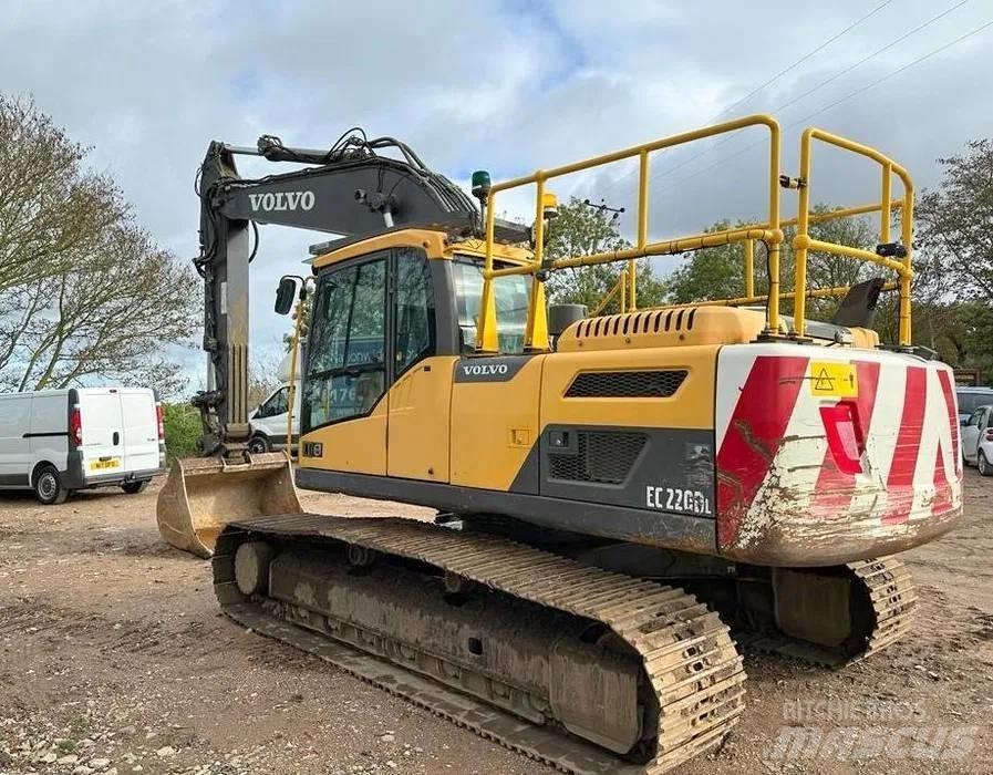 Volvo EC 220 DL Pásová rýpadla