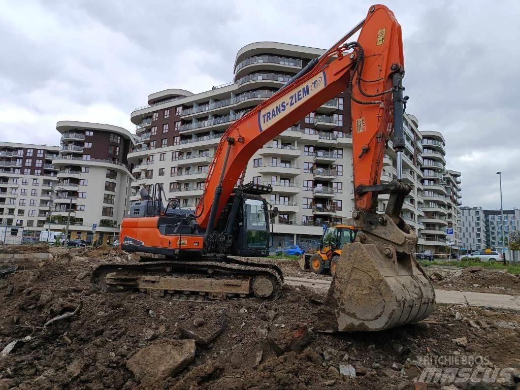 Doosan DX 300 LC-5 Pásová rýpadla