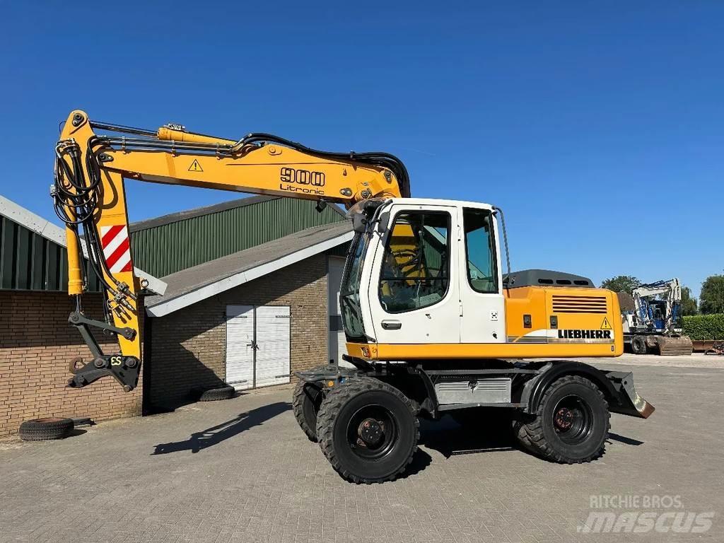 Liebherr A900C Kolová rýpadla