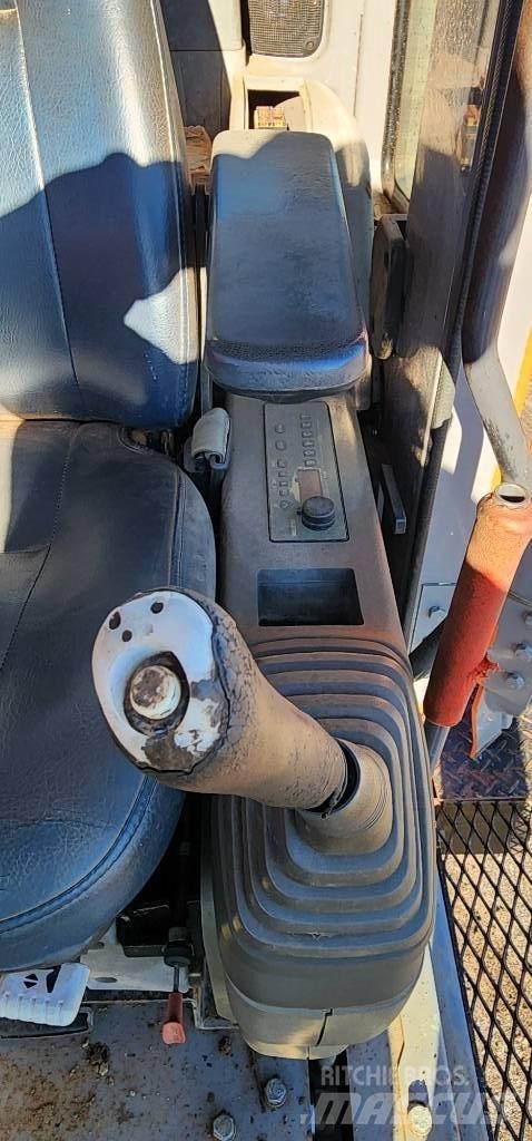 Hitachi ZX 225 USR Pásová rýpadla
