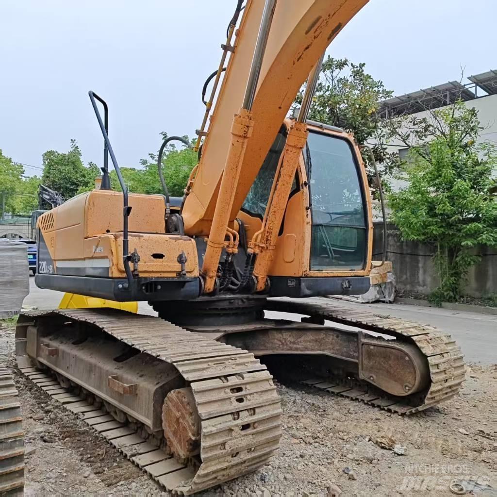 Hyundai Robex 220-9 Pásová rýpadla