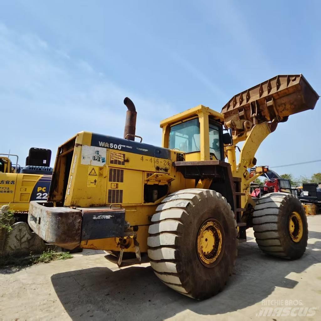 Komatsu WA 500-3 Kolové nakladače