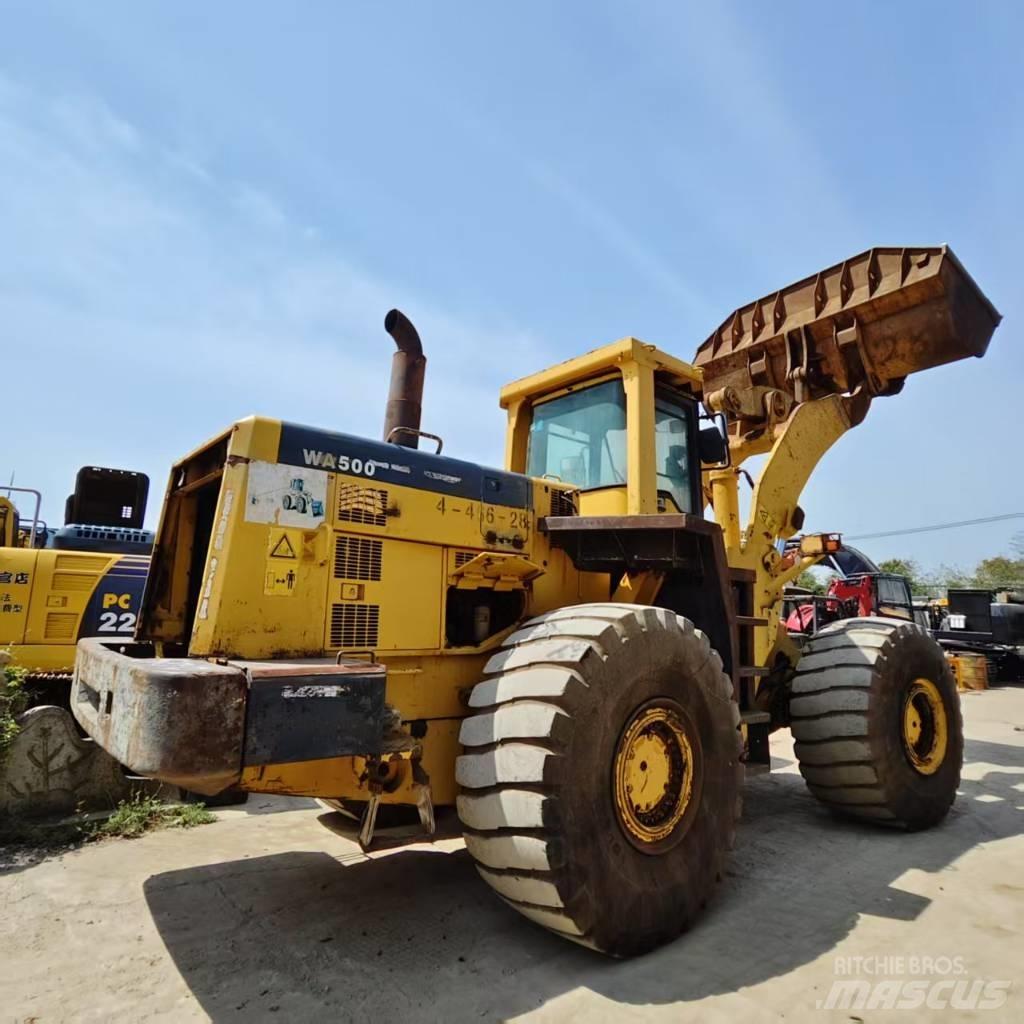 Komatsu WA 500-3 Kolové nakladače