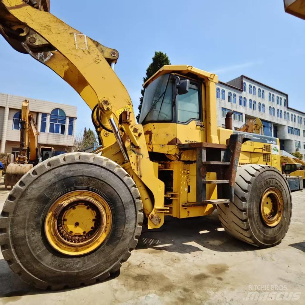 Komatsu WA 500-3 Kolové nakladače