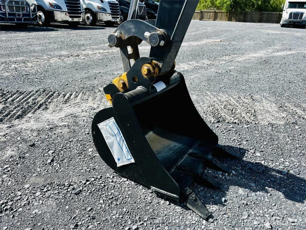 DEERE 35-P Mini rýpadla < 7t