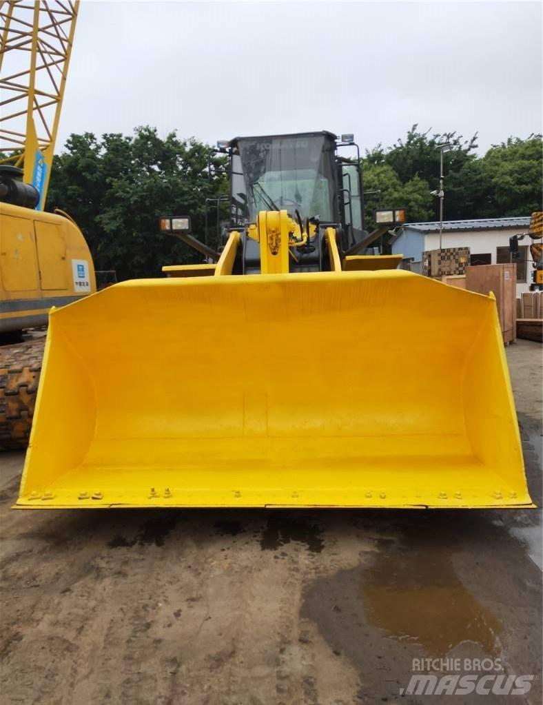 Komatsu WA 380 Kolové nakladače